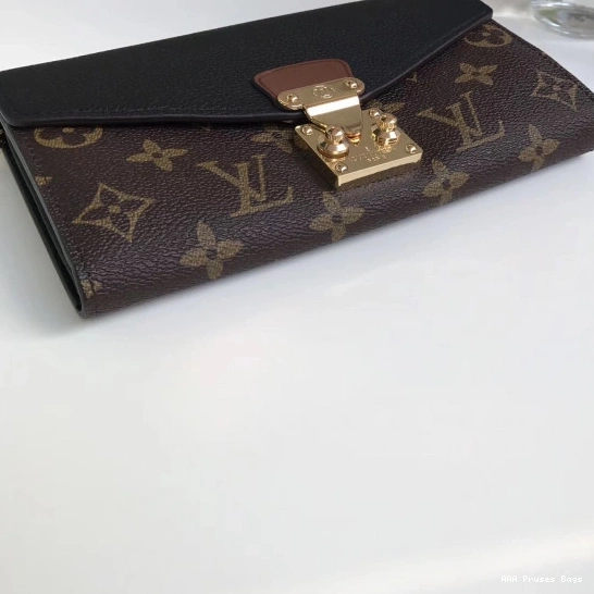 AAA Replica Ru Vuitton Louis wallet Pallas 0820